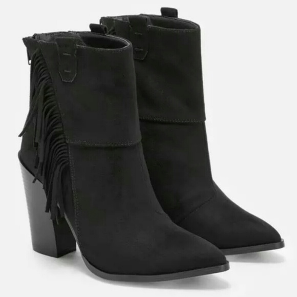 Kaiya Black Fringe Boots - Picture 2 of 8